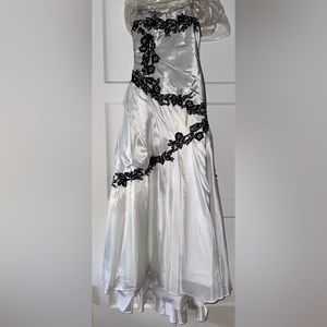 **FINAL OFFER** Bridal/Prom Dress